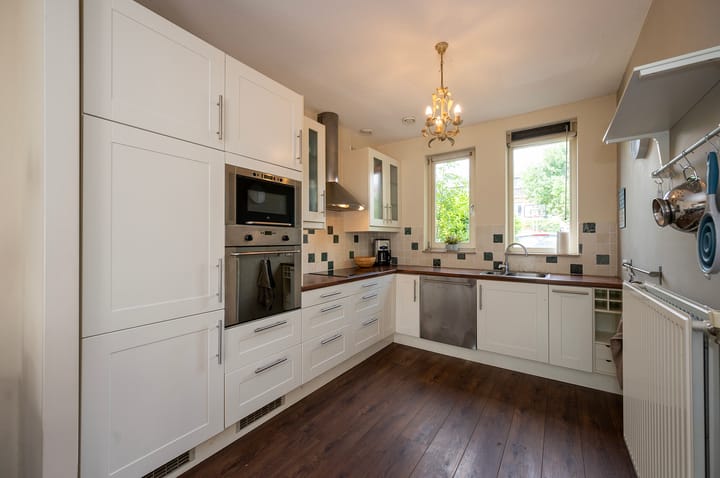 Photo 4 of John Napierstraat 36