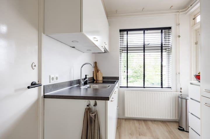 Photo 22 of Onderduikersstraat 72