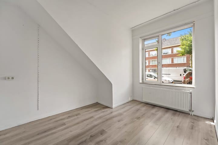 Foto 24 van De Genestetlaan 154