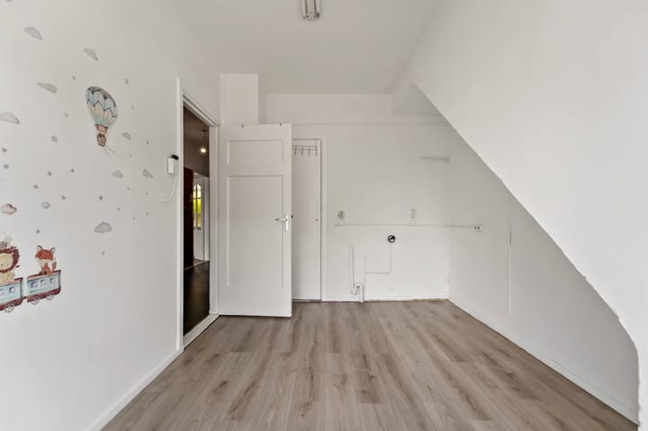 Foto 25 van De Genestetlaan 154