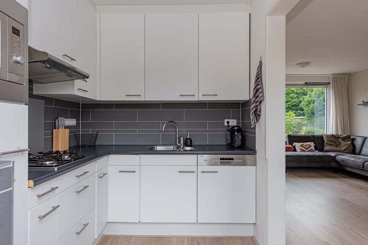 Foto 16 van Leeuwerikstraat 52