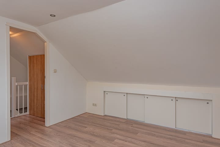 Foto 38 van Leeuwerikstraat 52