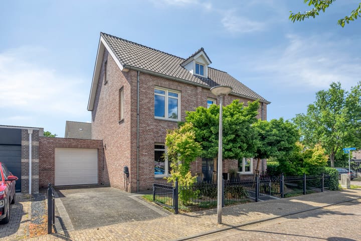 Foto 50 van Vlierbes 17