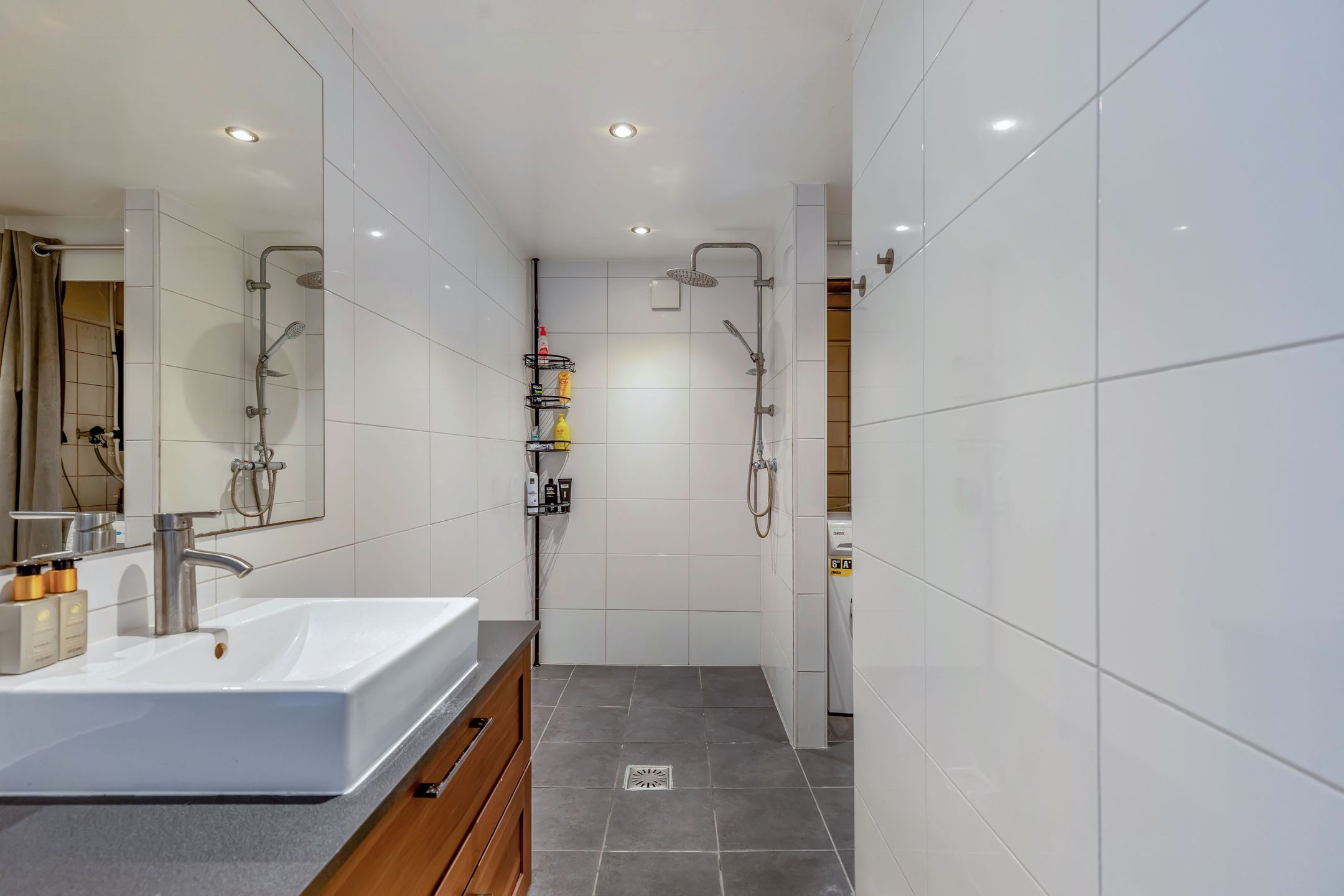 Foto 27 van Tjaarda 348