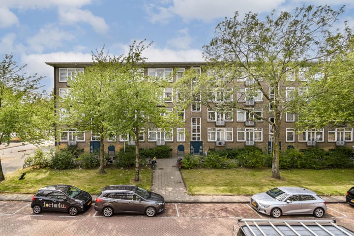 Foto 16 van Anna van Burenstraat 17-1