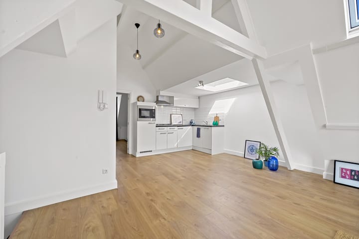 Photo 18 of Joan Maetsuyckerstraat 4-D