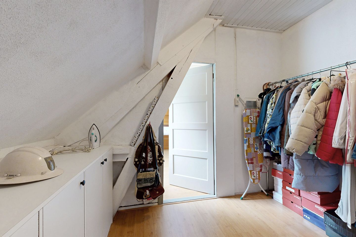 Photo 44 of Bredaschedijk 4