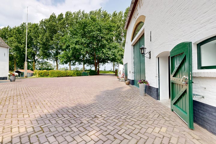 Photo 103 of Bredaschedijk 2