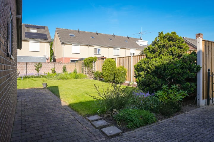 Foto 32 van Woerdensestraat 7