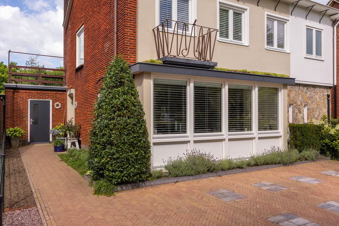 Photo 8 of Bornsestraat 110