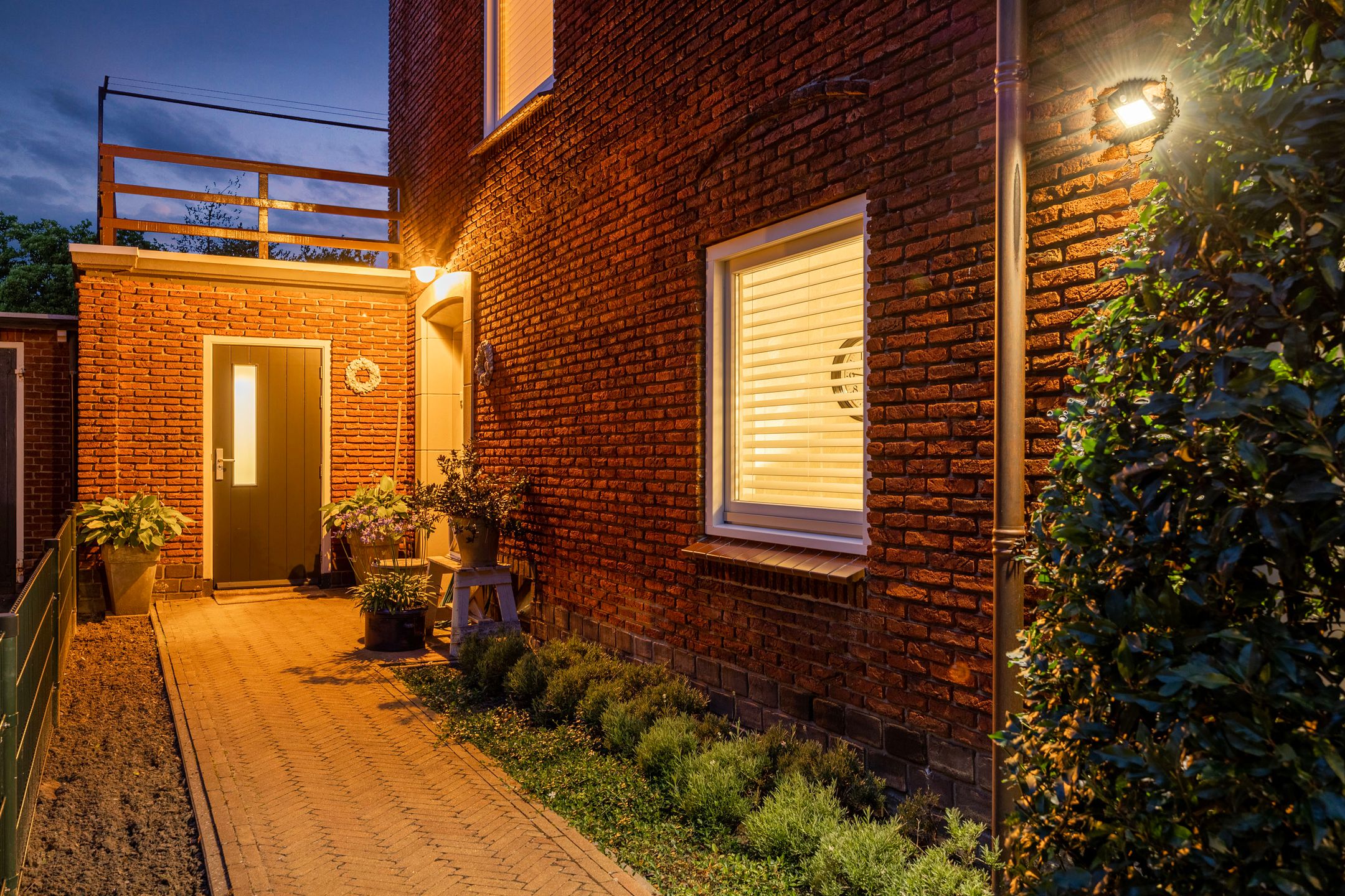 Photo 9 of Bornsestraat 110