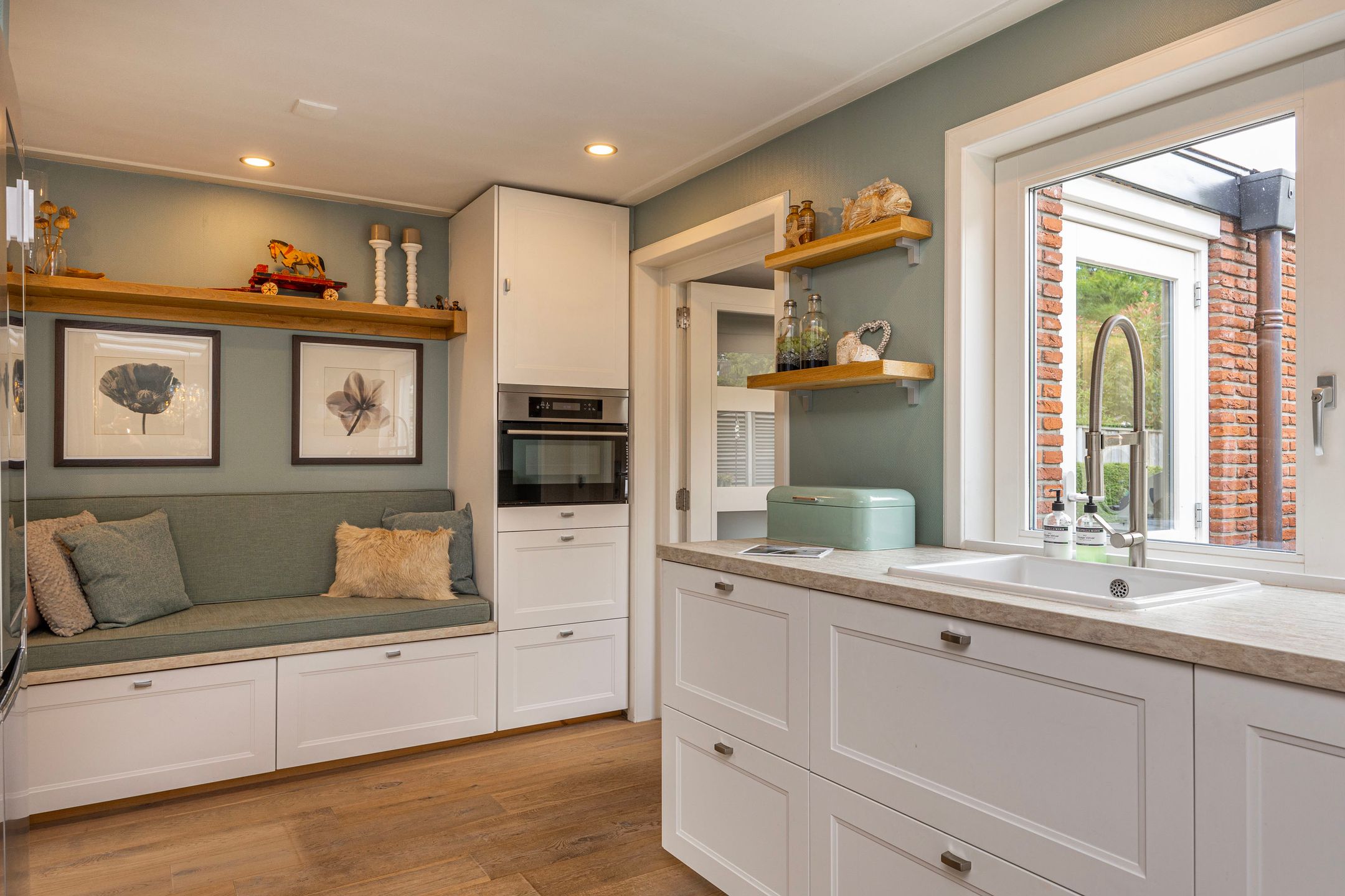 Photo 18 of Bornsestraat 110