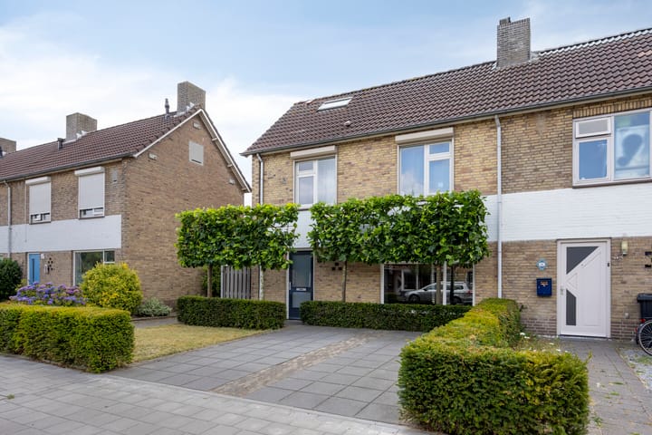 Foto 2 van Pastoor van den Boomstraat 86