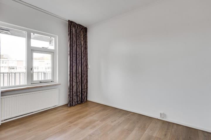 Foto 12 van Dries 32