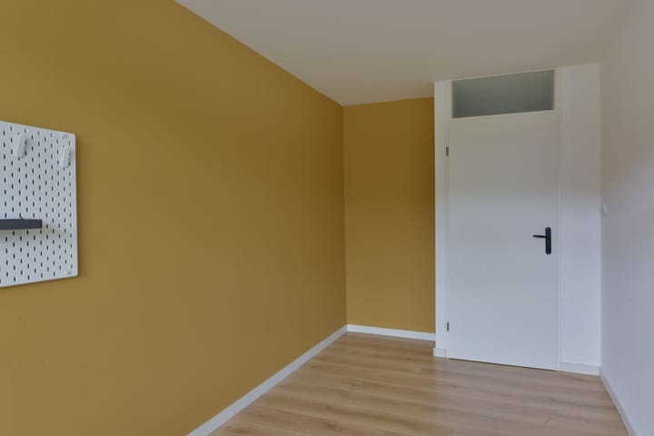 Photo 16 of Waterman 130