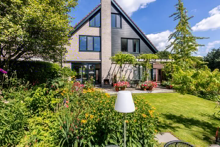 Foto 1 van Weidezoom 35