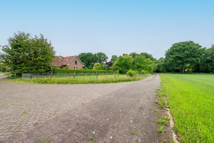 Photo 2 of Kavel nabij Voorthuizerstraat 141