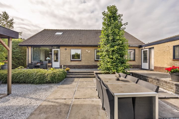 Photo 3 of Dorpsweg 117