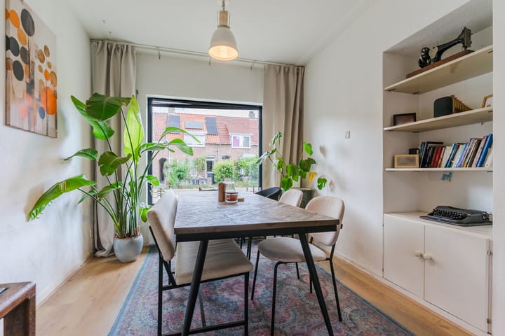 Foto 6 van Valkenierstraat 36