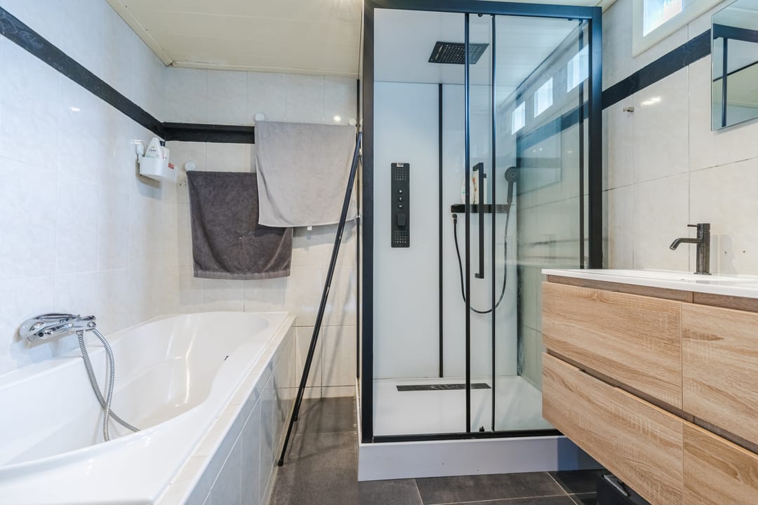 Foto 11 van Valkenierstraat 36