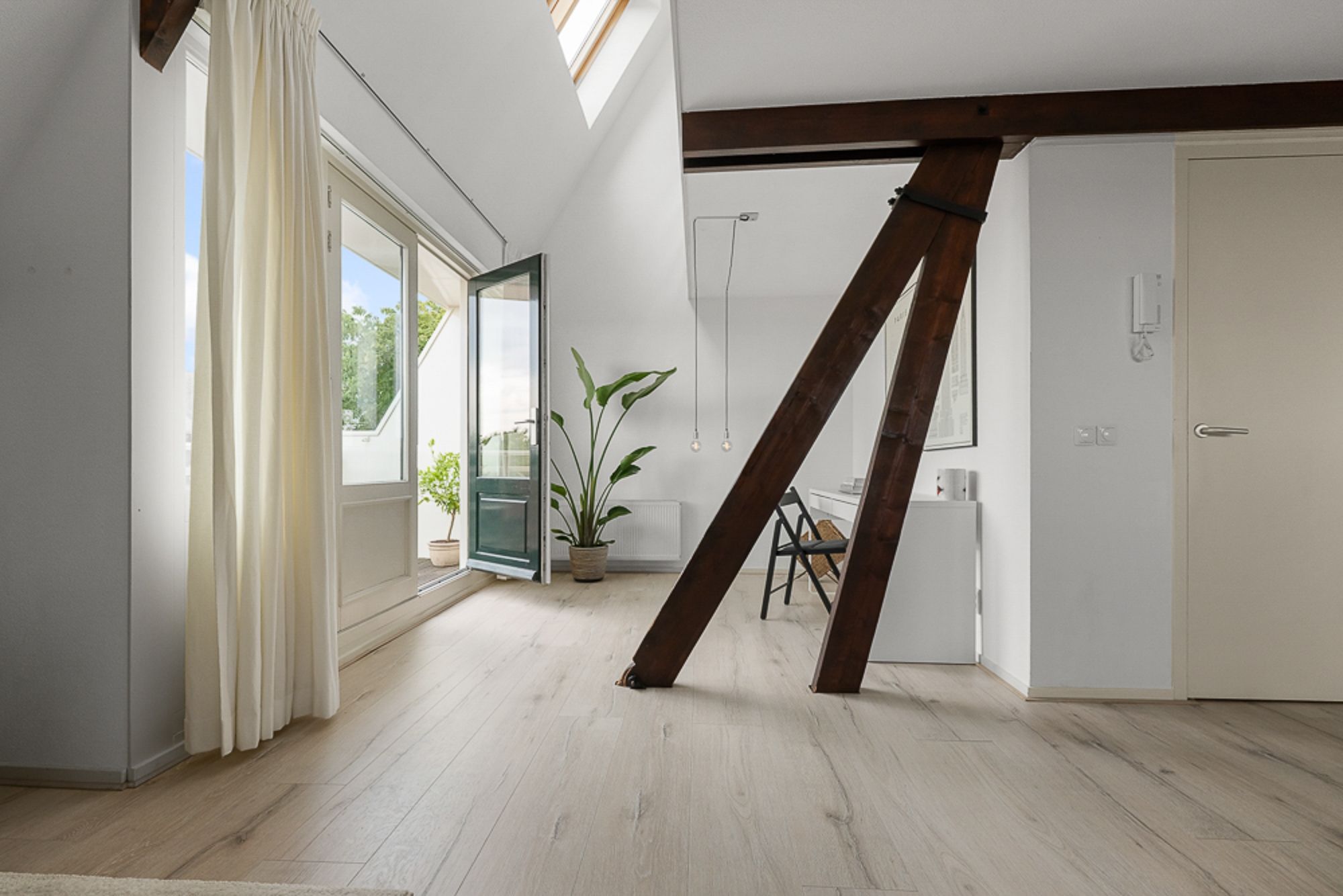 Photo 9 of Langebuurt 29-E