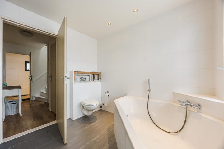 Photo 17 of Etudestraat 2