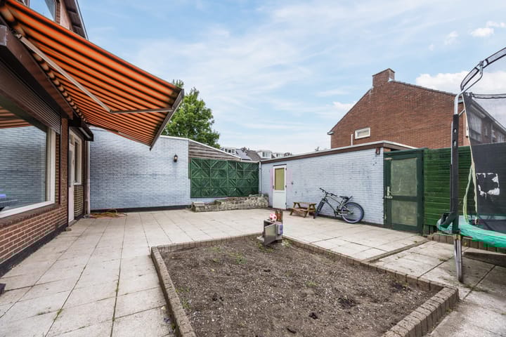 Photo 27 of Etudestraat 2