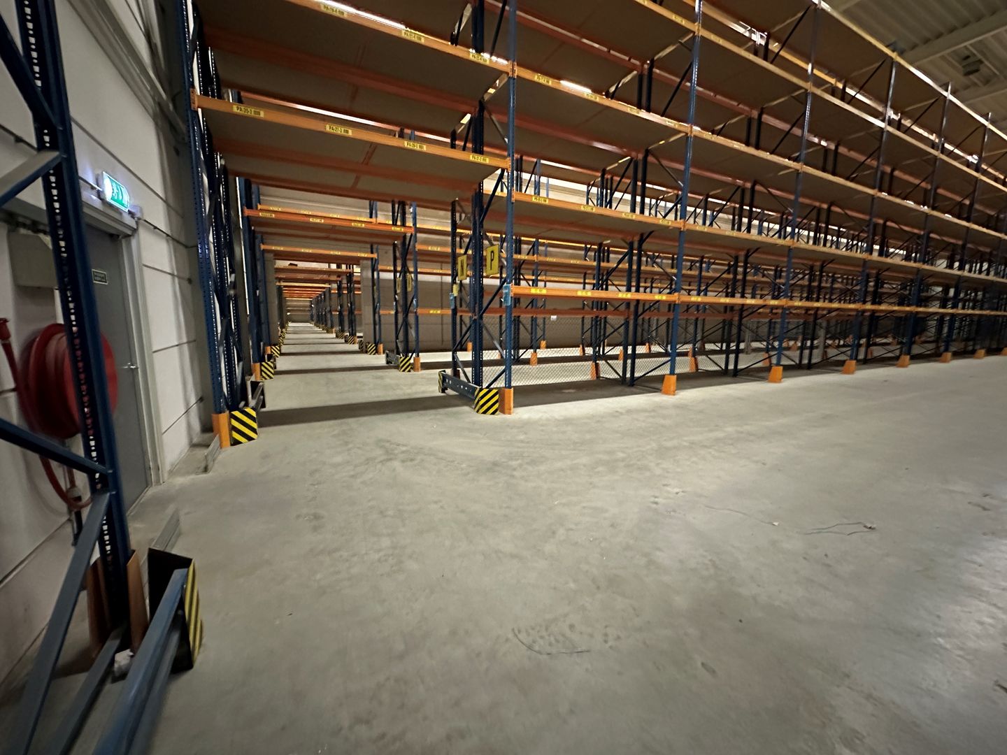 View photo 4 of Edisonstraat 65