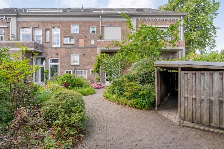 Foto 33 van Van Karnebeekstraat 67-D