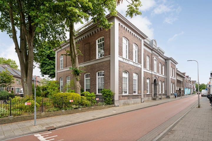 Foto 36 van Van Karnebeekstraat 67-D