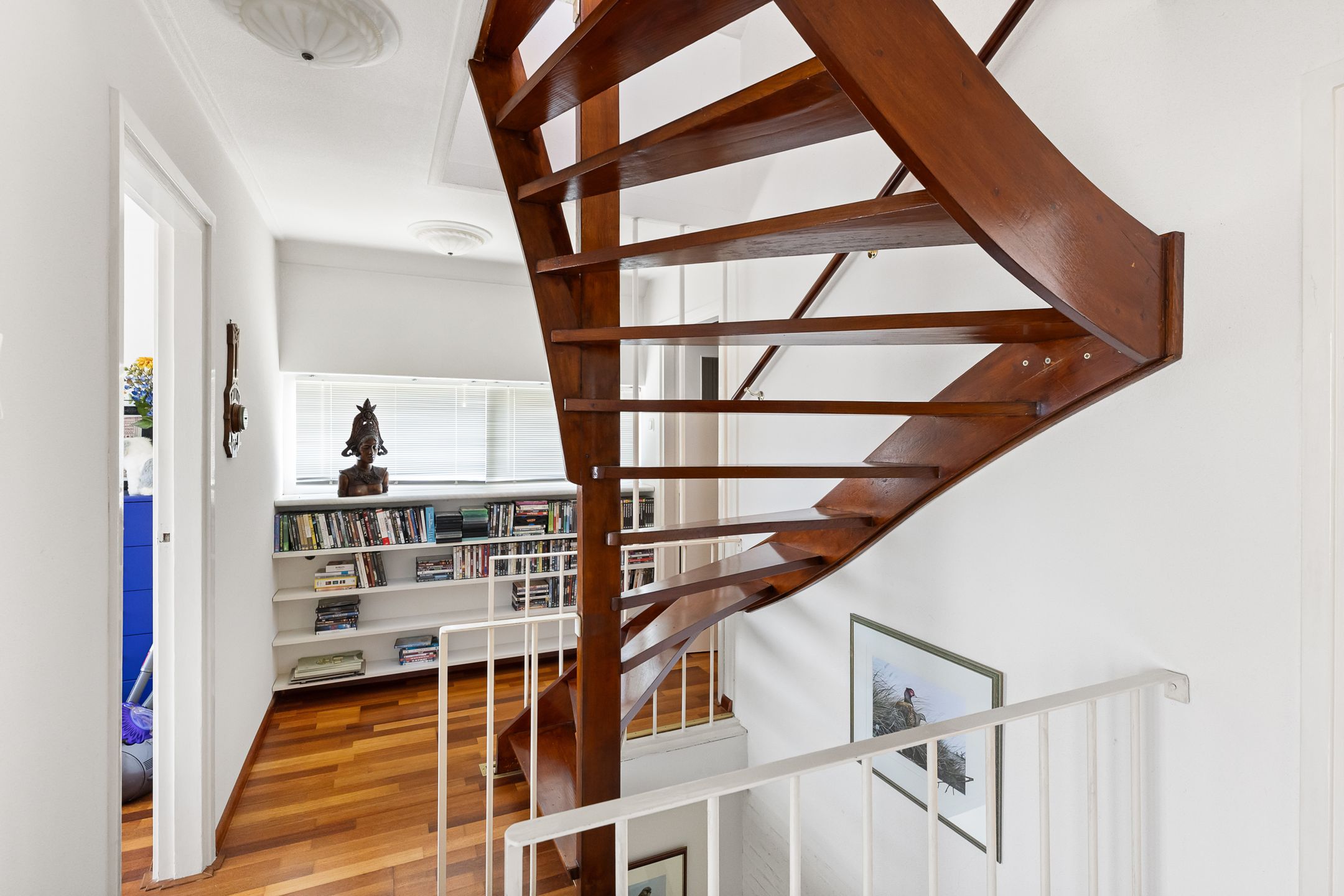 Foto 30 van Burgemeester van Woelderenlaan 58