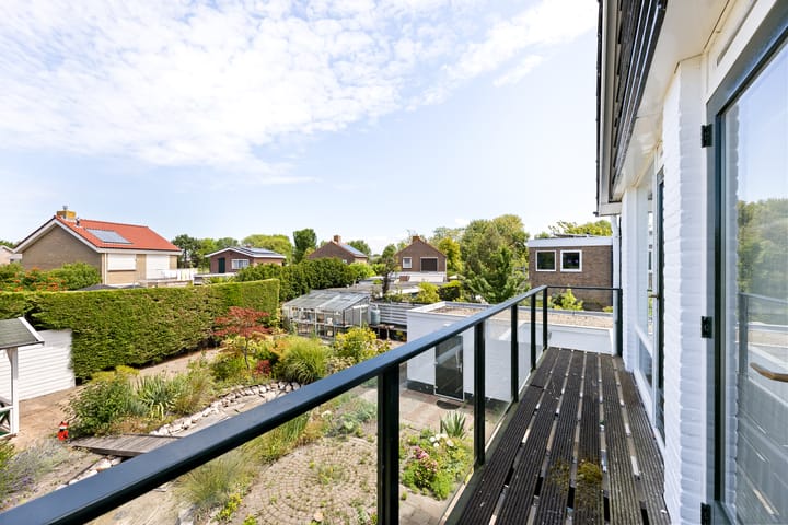 Foto 36 van Burgemeester van Woelderenlaan 58