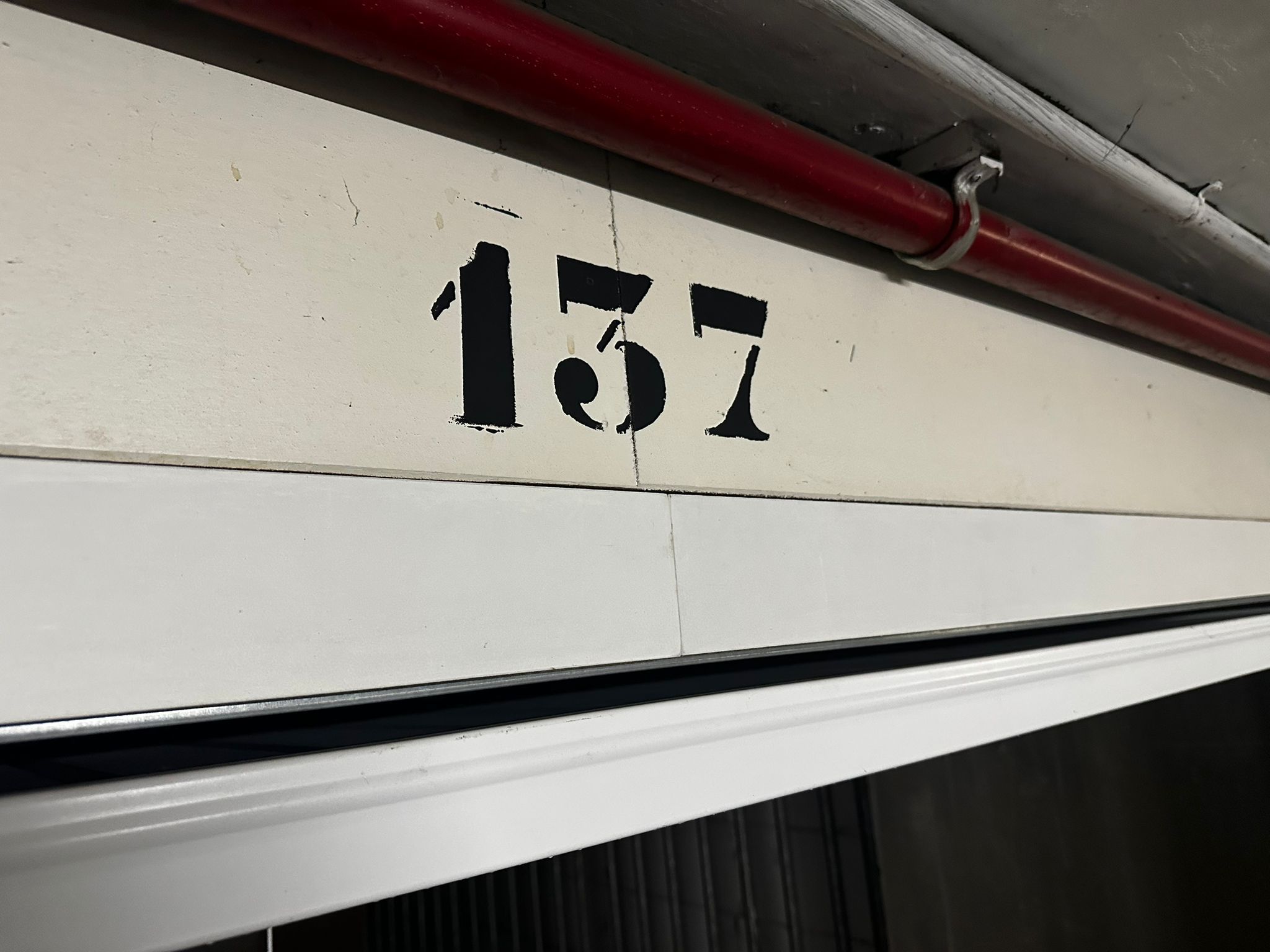 Foto 3 van Burgemeester van Fenemaplein GARAGE 137