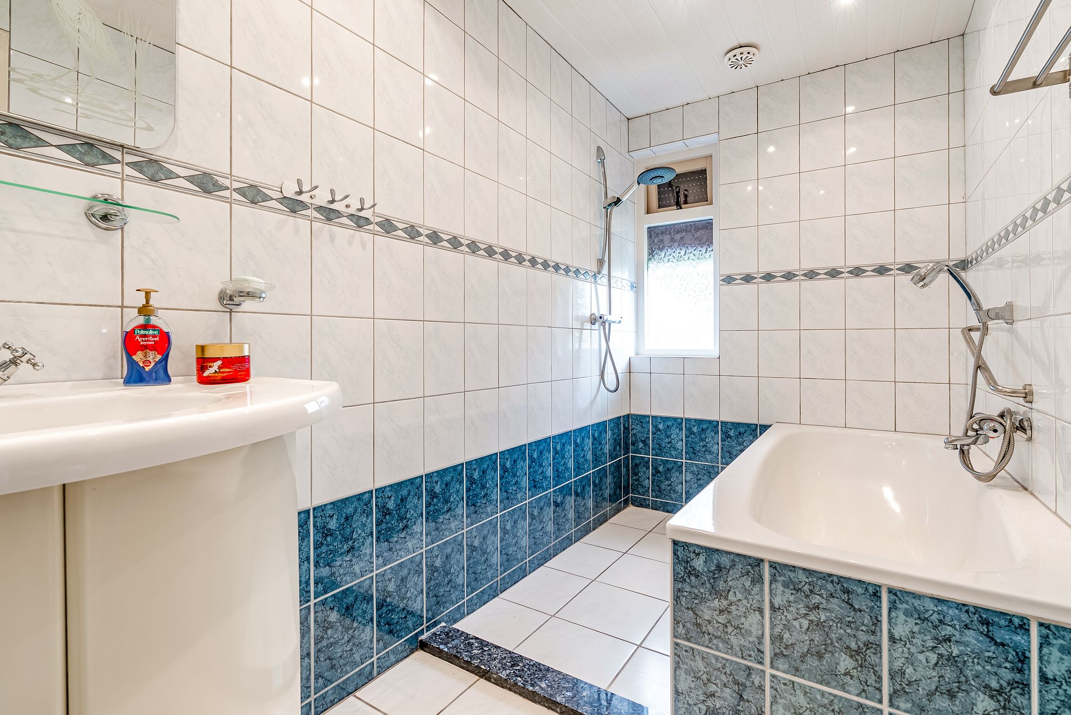 Foto 18 van Parallelweg 26-34