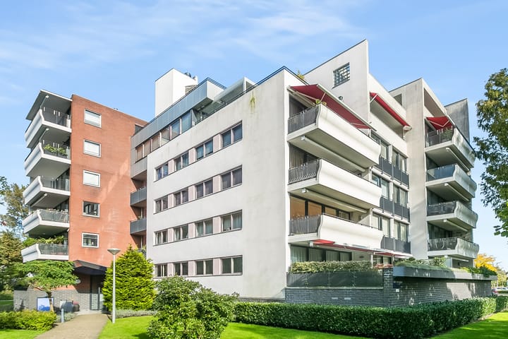 Photo 2 of Chet Bakerstraat 5