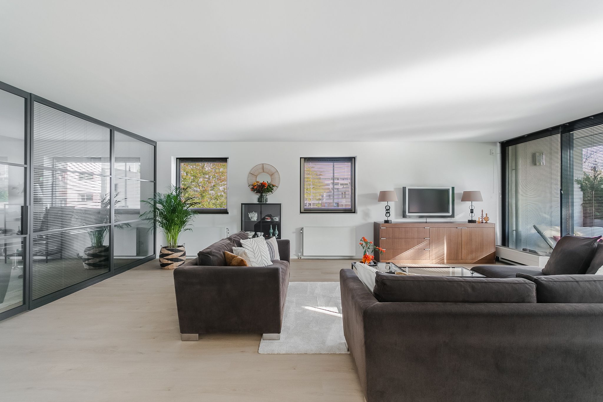 Photo 6 of Chet Bakerstraat 5