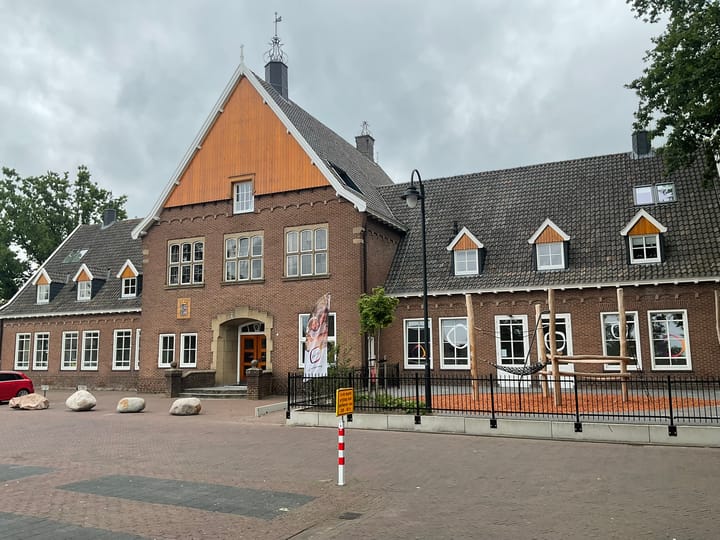 Photo 1 of Burgemeester Scholtensplein 11