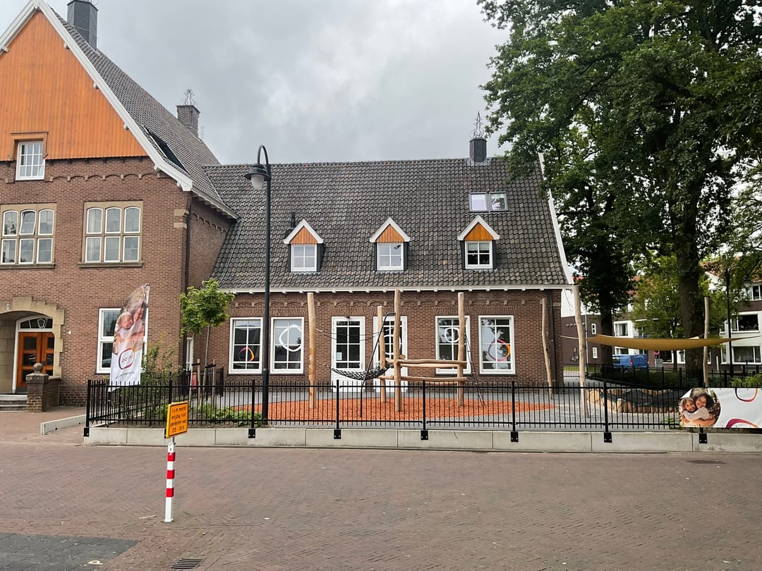 Foto 2 van Burgemeester Scholtensplein 11