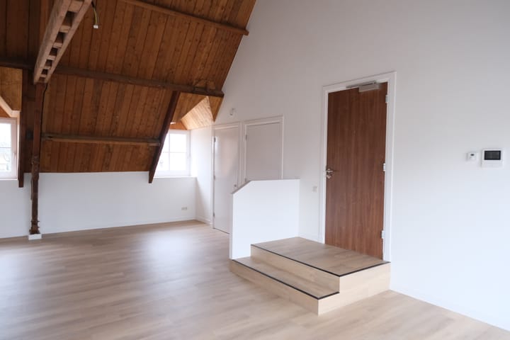 Photo 10 of Burgemeester Scholtensplein 11