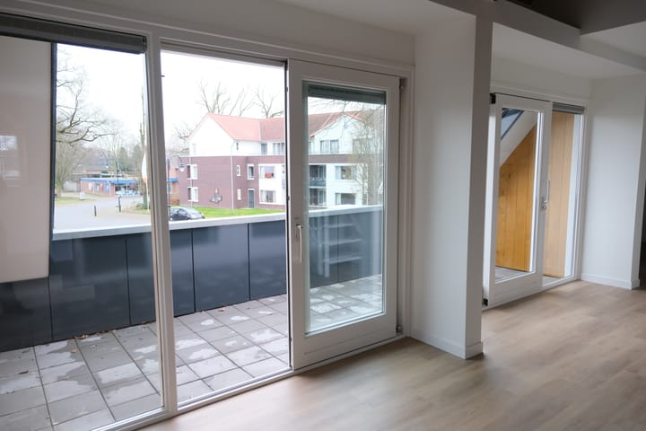 Photo 14 of Burgemeester Scholtensplein 11