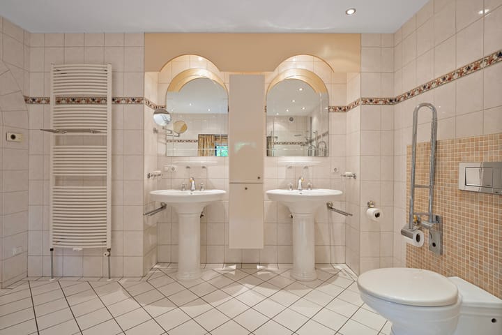 Photo 22 of Lage Esweg 5-A