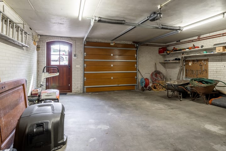 Photo 32 of Lage Esweg 5-A