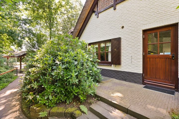 Photo 34 of Lage Esweg 5-A