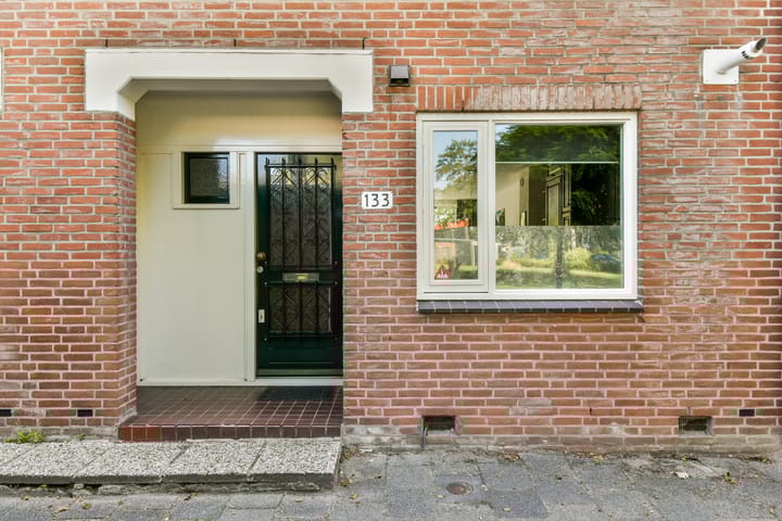 Photo 2 of Meindert Hobbemastraat 133
