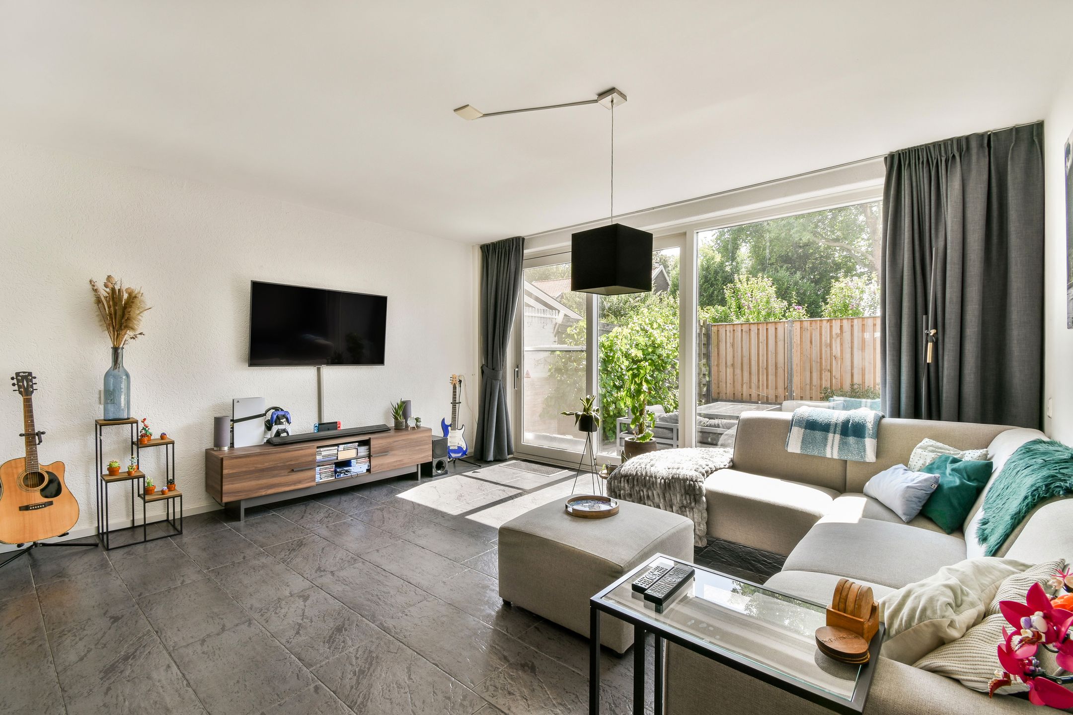 Photo 3 of Meindert Hobbemastraat 133