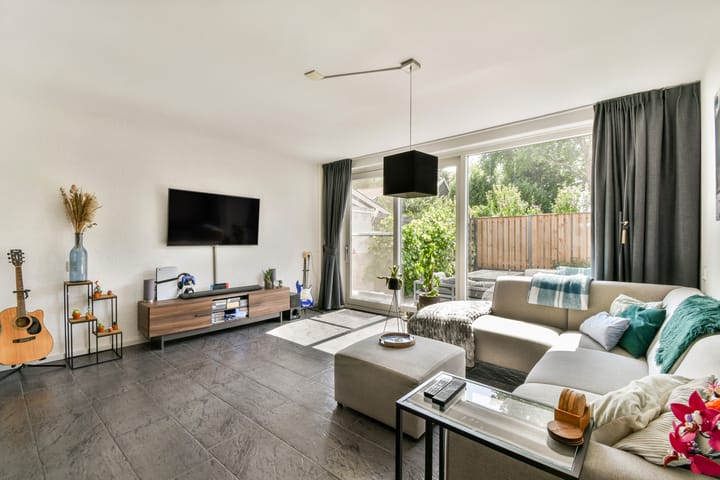 Photo 3 of Meindert Hobbemastraat 133