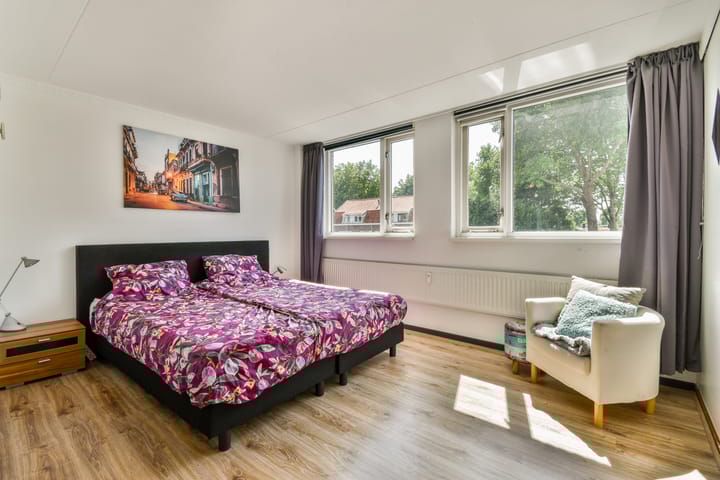 Foto 12 van Meindert Hobbemastraat 133