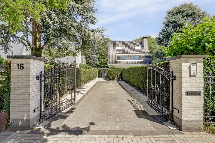 Foto 1 van Dwarsweg 16