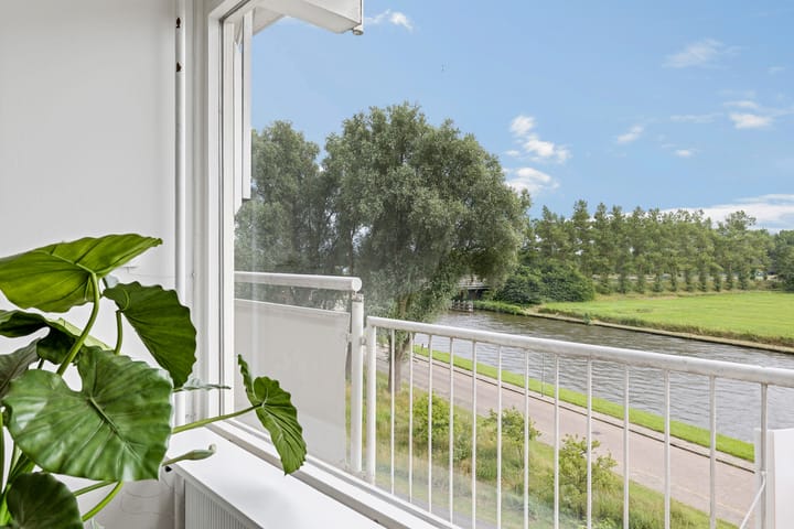 Foto 9 van van Harinxmaplein 109