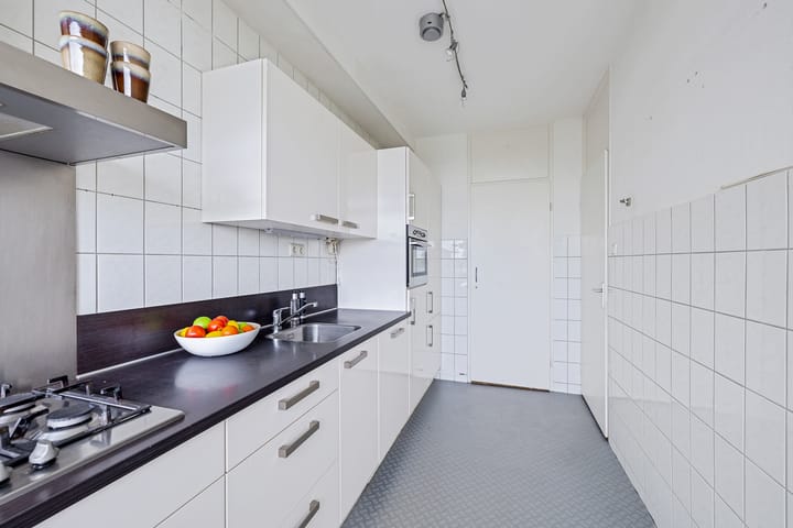 Foto 16 van van Harinxmaplein 109